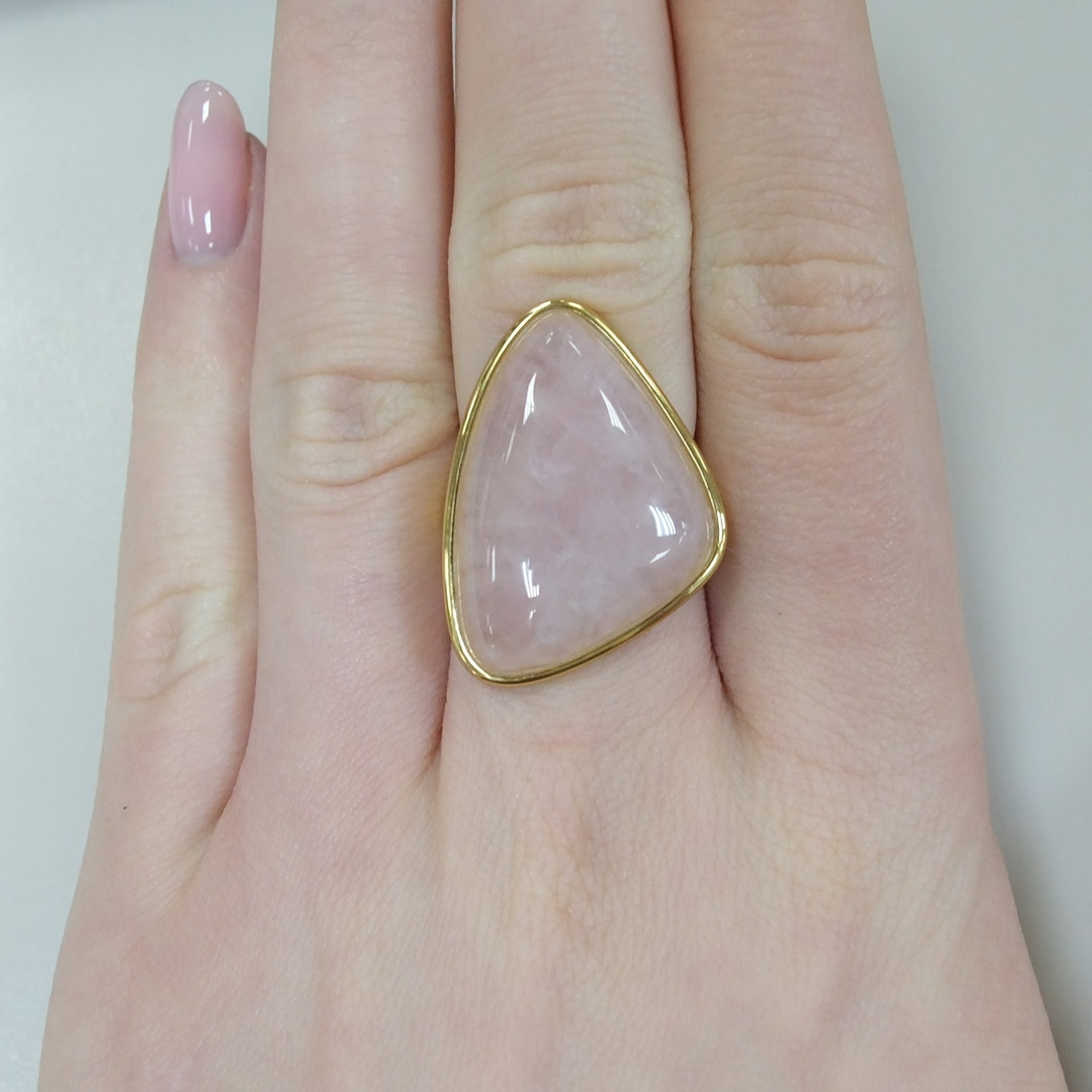 Серебряное кольцо с розовым кварцем
